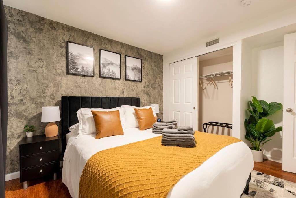 Adorable 2-Bedroom Modern Basement 덴버 외부 사진